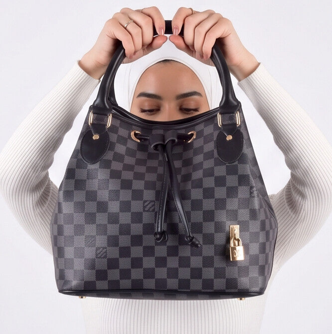 شنطة يد LV شداد